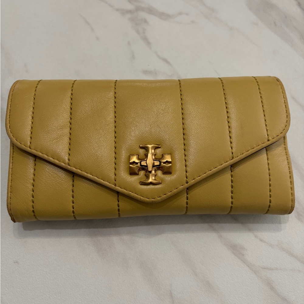 Tory Burch Kira Quilted Wallet